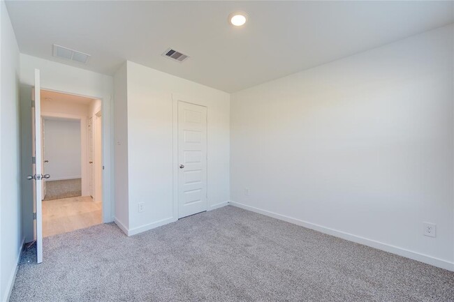 Building Photo - 1327 Via Sacra Dr