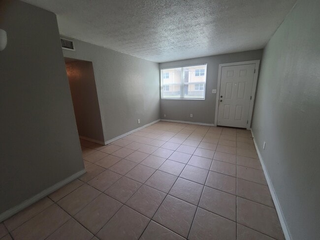 Building Photo - 3801 Almeda St