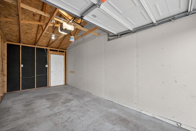Foto del edificio - 4502 E 12th St