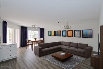 Building Photo - 441 Quail Forest Blvd
