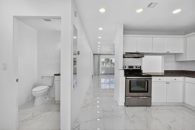 Foto del edificio - 105 Lake Irene Dr