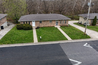 Building Photo - 1712 Garden Dr