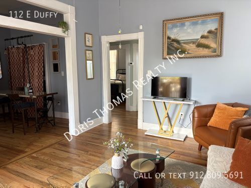 Foto del edificio - 112 E Duffy-