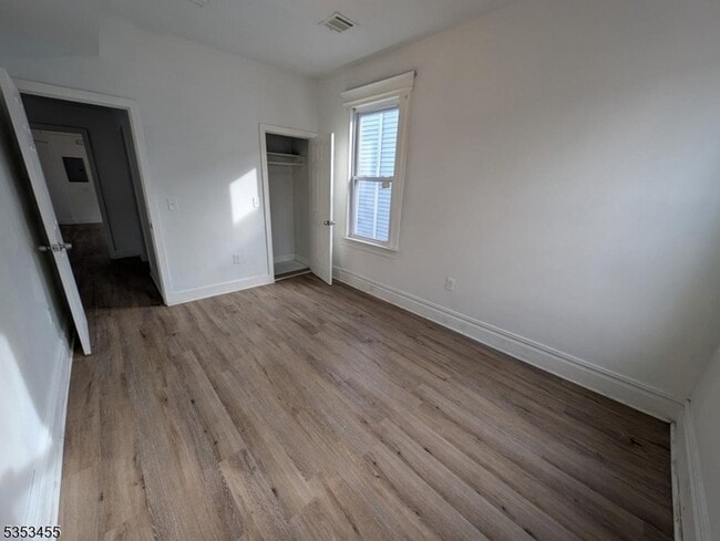 Building Photo - 166 N 12th St
