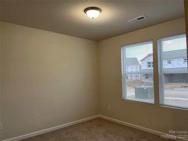 Building Photo - 2440 Cranberry Wy