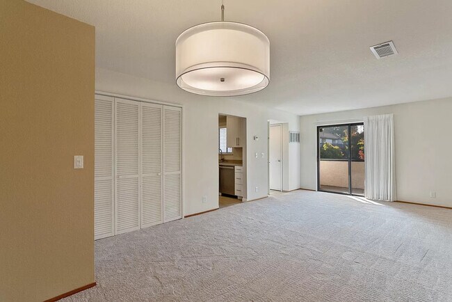 Building Photo - 713 San Conrado Terrace