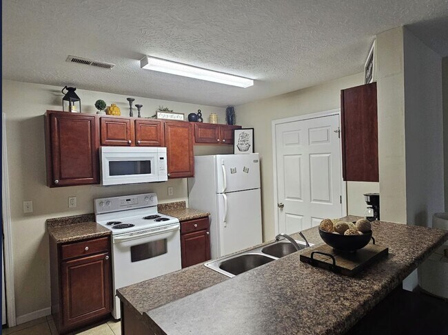 Foto del edificio - 440 S Chauncey Ave