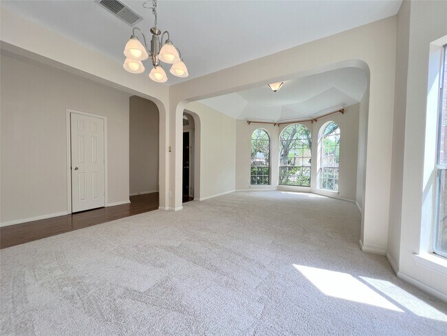 Foto del edificio - 4723 Silverlake Dr