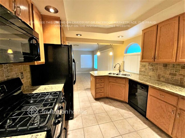 Foto del edificio - 35 Fox Trace Ct