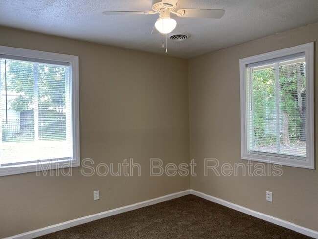 Building Photo - 2921 Southwall St