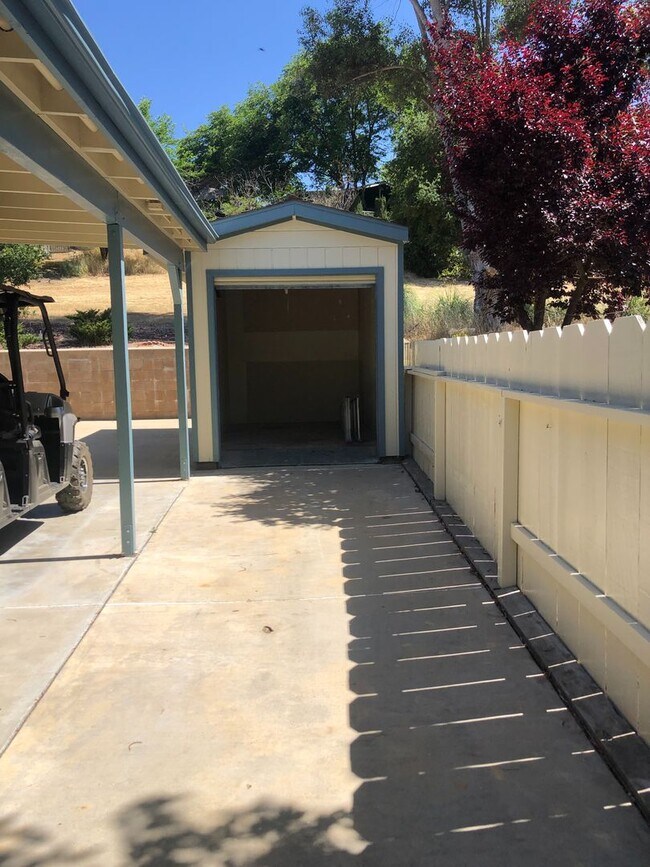 Building Photo - Heritage Ranch 3 Bedroom 2 Bathroom Home A...