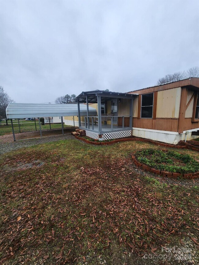 Building Photo - 4244 Sunrise Dr