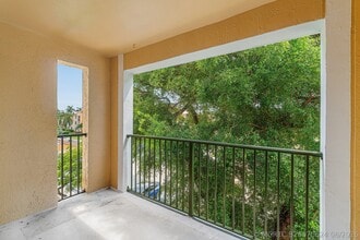 Building Photo - 131 Yacht Club Way