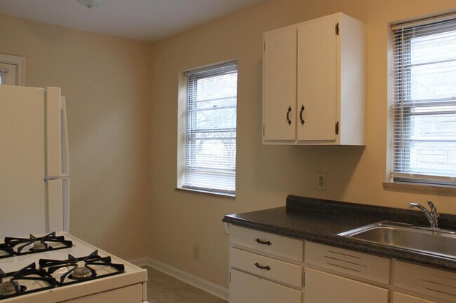 Foto del edificio - 2137 Coburn Blvd