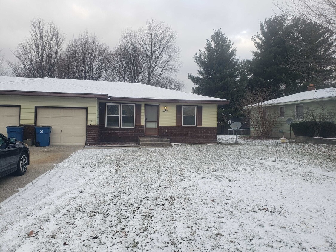 Foto principal - 2693 Rosewood St