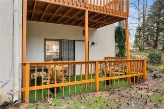 Building Photo - 460 Peyton Rd SW