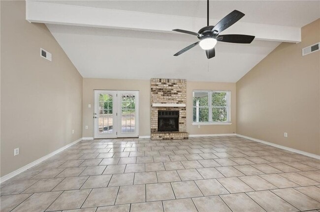 Building Photo - 508 Tanglewood Dr