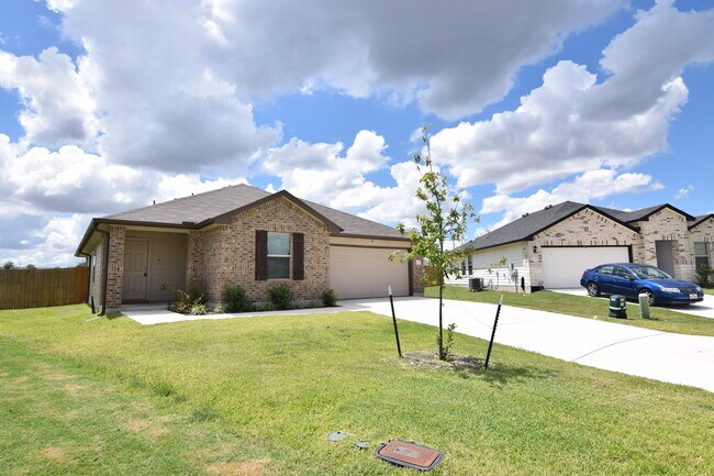 Building Photo - 1309 Zetsche Ct