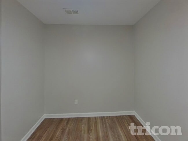 Building Photo - 253 Aershire Ct