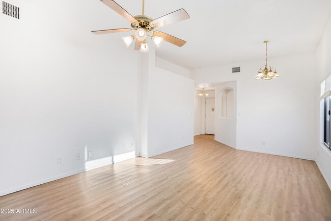 Building Photo - 813 Ocotillo Dr