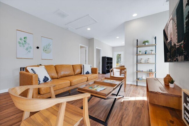 Foto del edificio - 945-947 Palmetto Ave SW