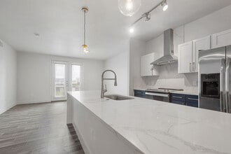 Building Photo - The Lofts at West 7th