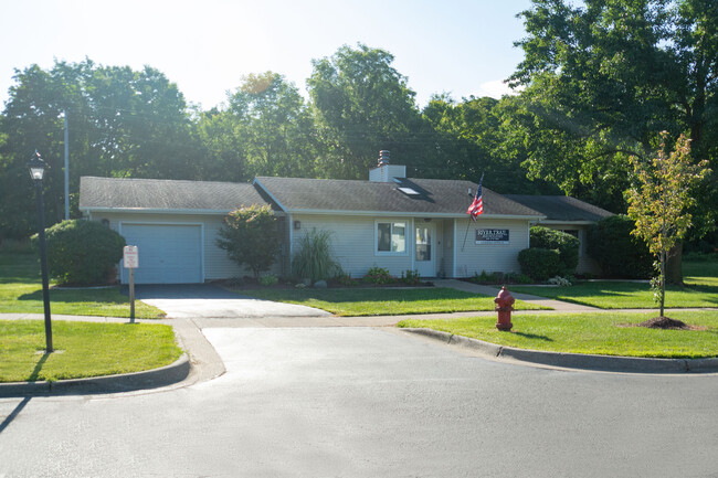 Club House / Office - River Trail Apartments