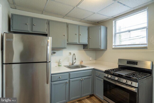 Foto del edificio - Newbold Two Bedroom Ready for Octocber 1st