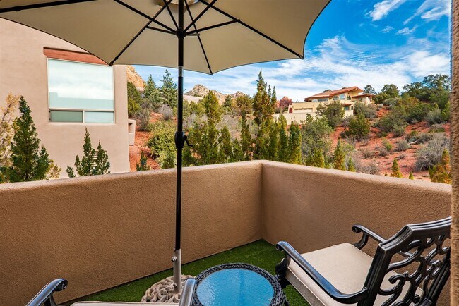 Foto del edificio - 2450 Mule Deer Rd