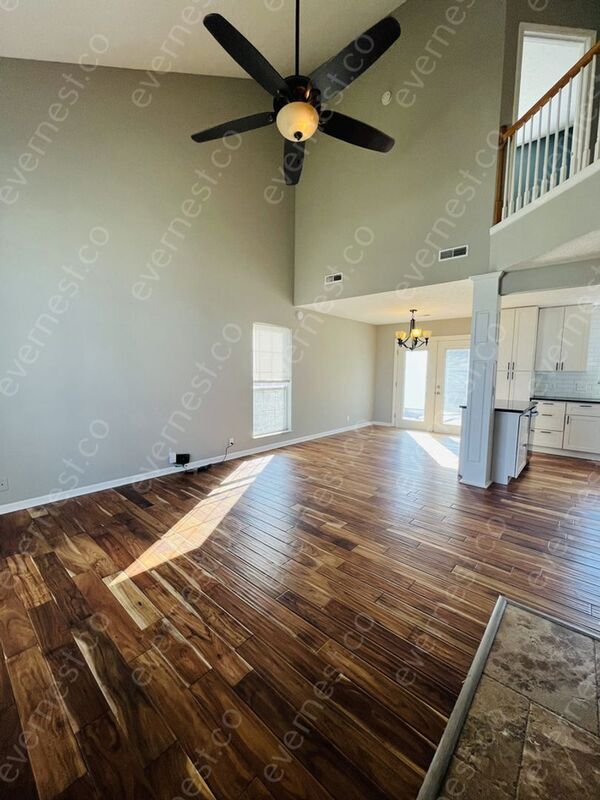 Building Photo - 105 Shelter Cove