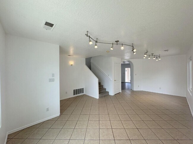 Foto del edificio - 7701 Banyon Ave NW