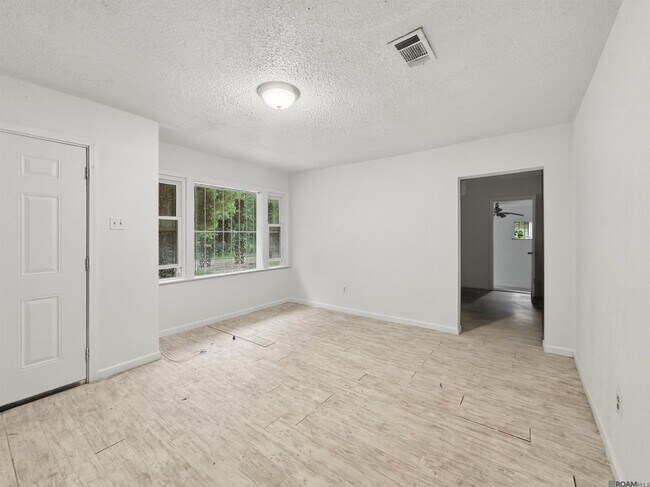 Foto del edificio - 5156 Linden St