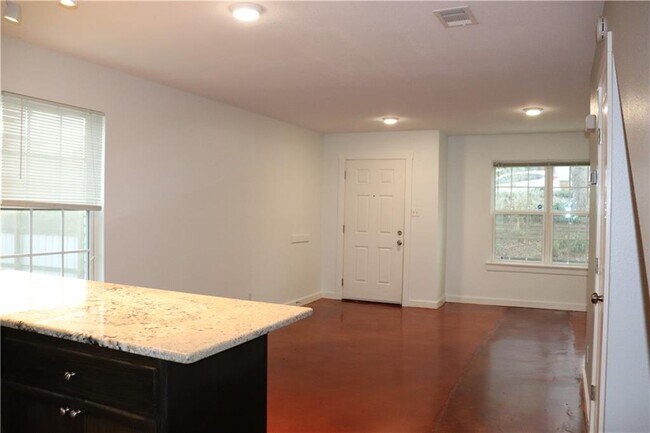 Building Photo - 6401 Auburn Dr