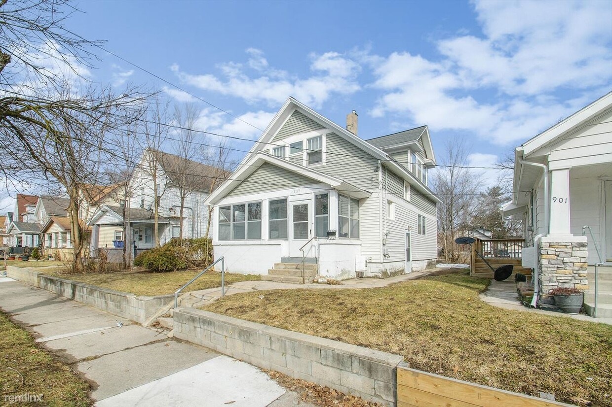 Primary Photo - 4 br, 1.5 bath House - 859 Oakhill Street ...
