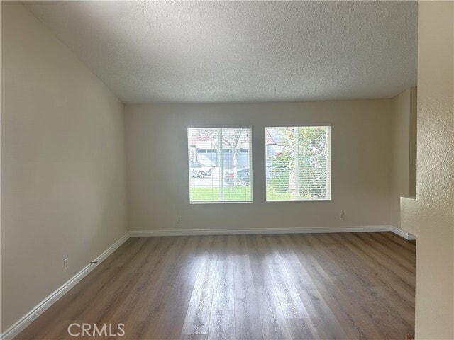 Foto del edificio - 2320 Songbird Ln