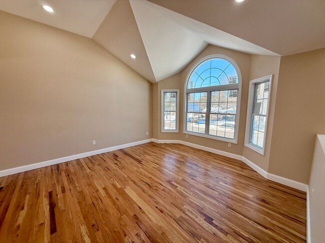 Building Photo - 230 Clark St