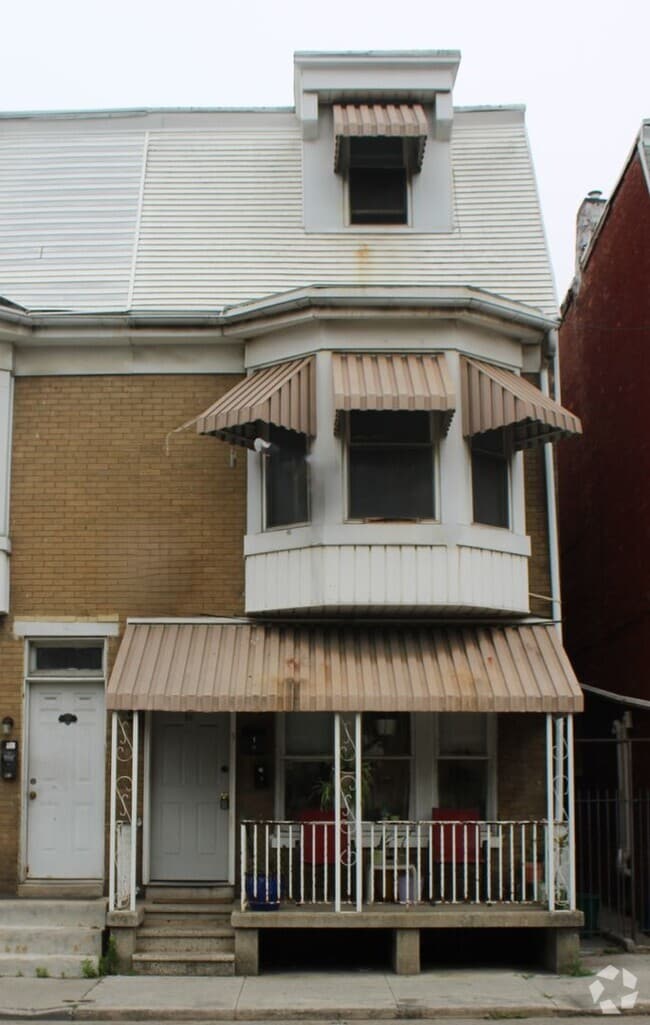 Building Photo - 511 E Philadelphia St