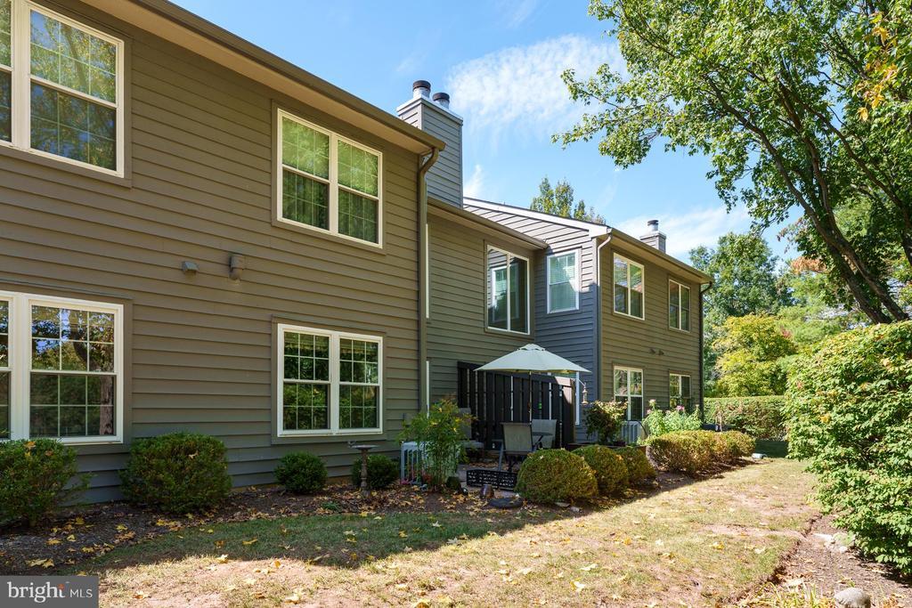 Building Photo - 22 Chicopee Dr