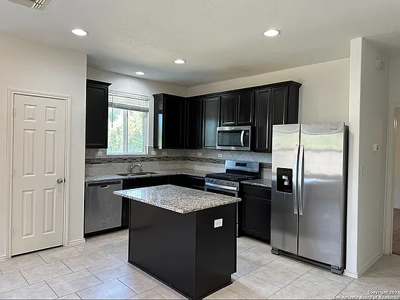 Building Photo - 14223 Laurel Br