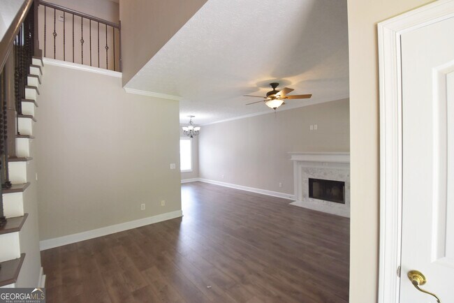 Building Photo - 206 Albemarle Ln