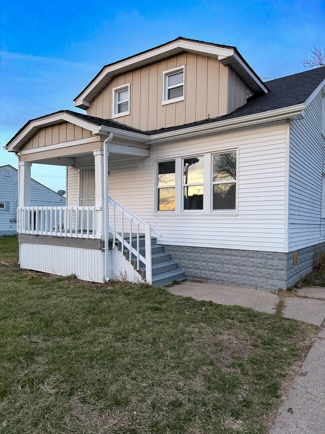 Building Photo - 19010 Riverview St