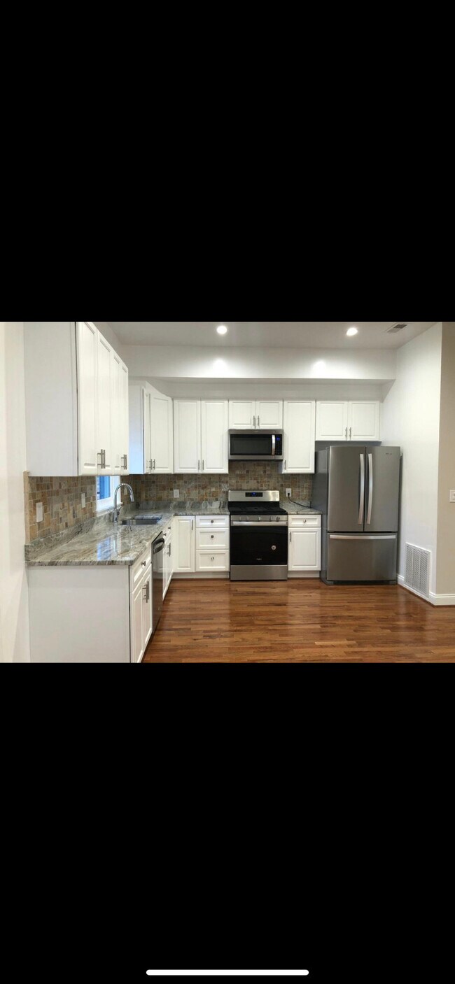 Foto del edificio - 1738 6th St NW