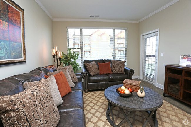 2BR, 2BA - 1,263 SF - Hadley - Living Room - Warrick Trail Apartments