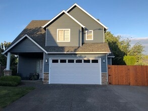 Building Photo - 7396 Pineview St NE