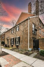 Building Photo - 509 S St Asaph St