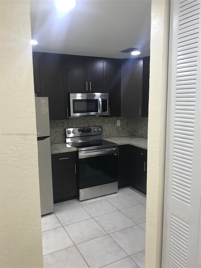 Foto del edificio - 8829 W Sunrise Blvd