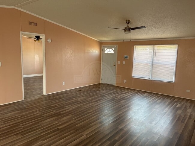 Foto del edificio - 5013 Tiffany Cir