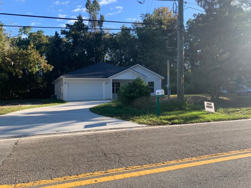 Primary Photo - 5871 Collins Rd