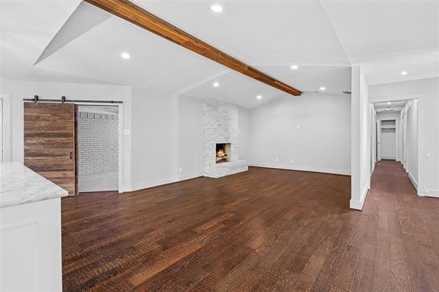 Building Photo - 3945 Clubway Ln