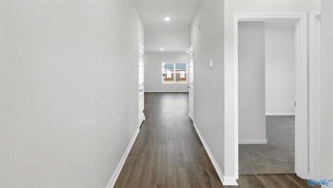 Building Photo - 126 Betty Williams Dr
